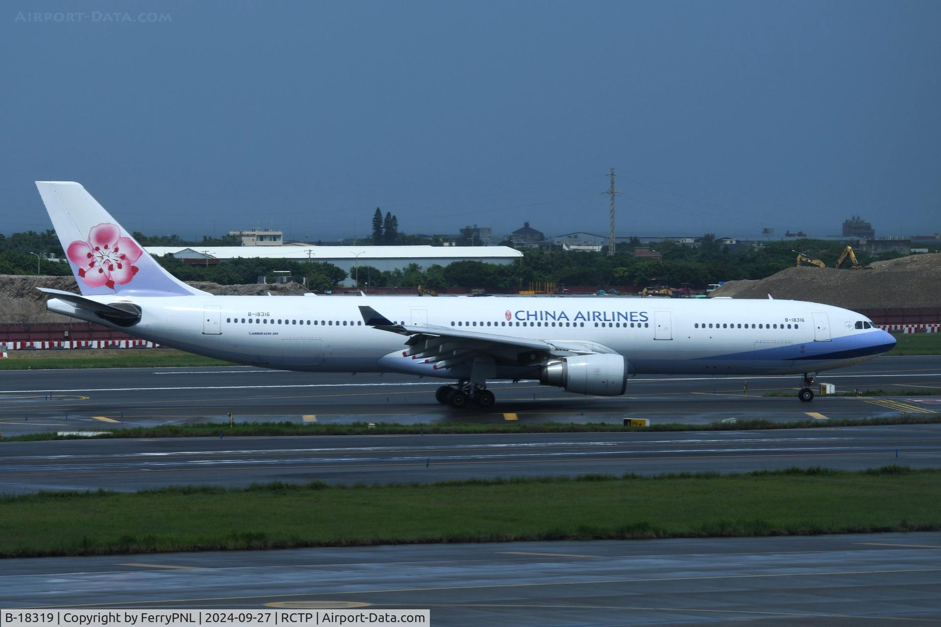 B-18319, 2007 Airbus A330-302 C/N 838, China Airlines A333 arriving in TPE