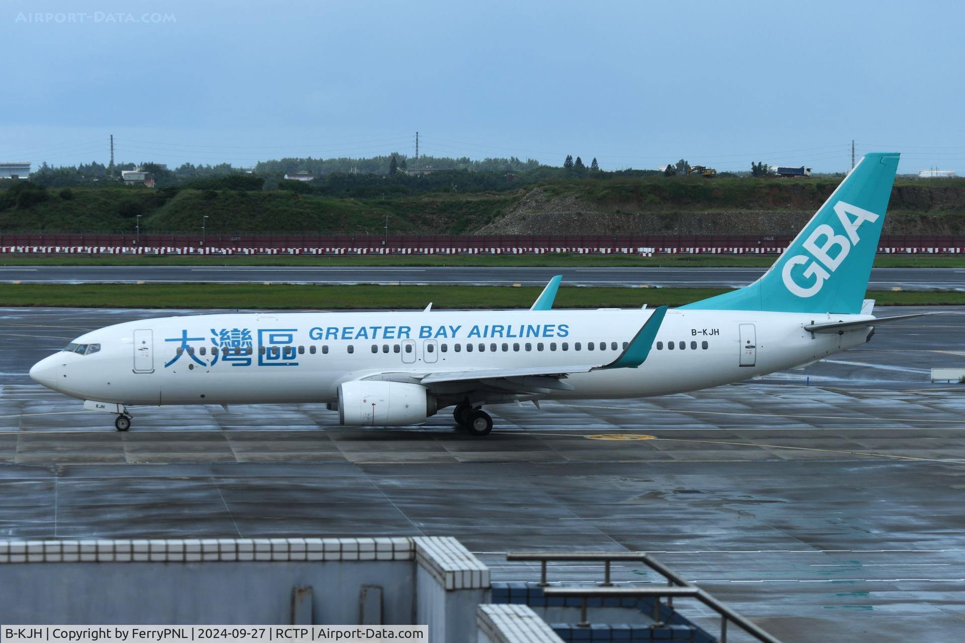 B-KJH, 2015 Boeing 737-83Z(WL) C/N 61271, Greater Bay Airlines B738 arriving in TPE