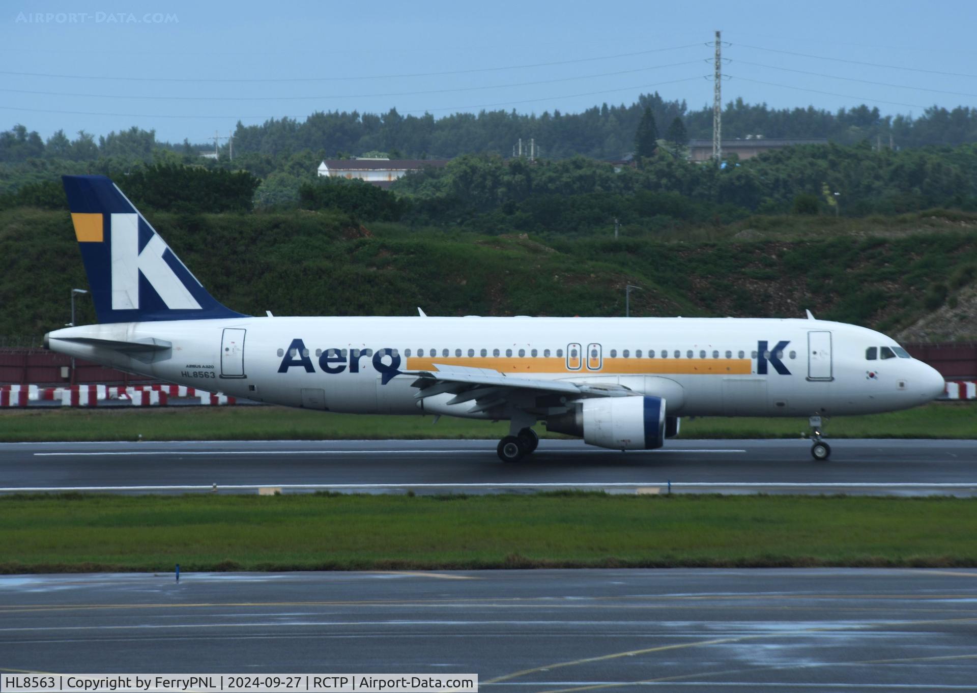 HL8563, 2005 Airbus A320-214 C/N 2407, Aero-K A320 landing