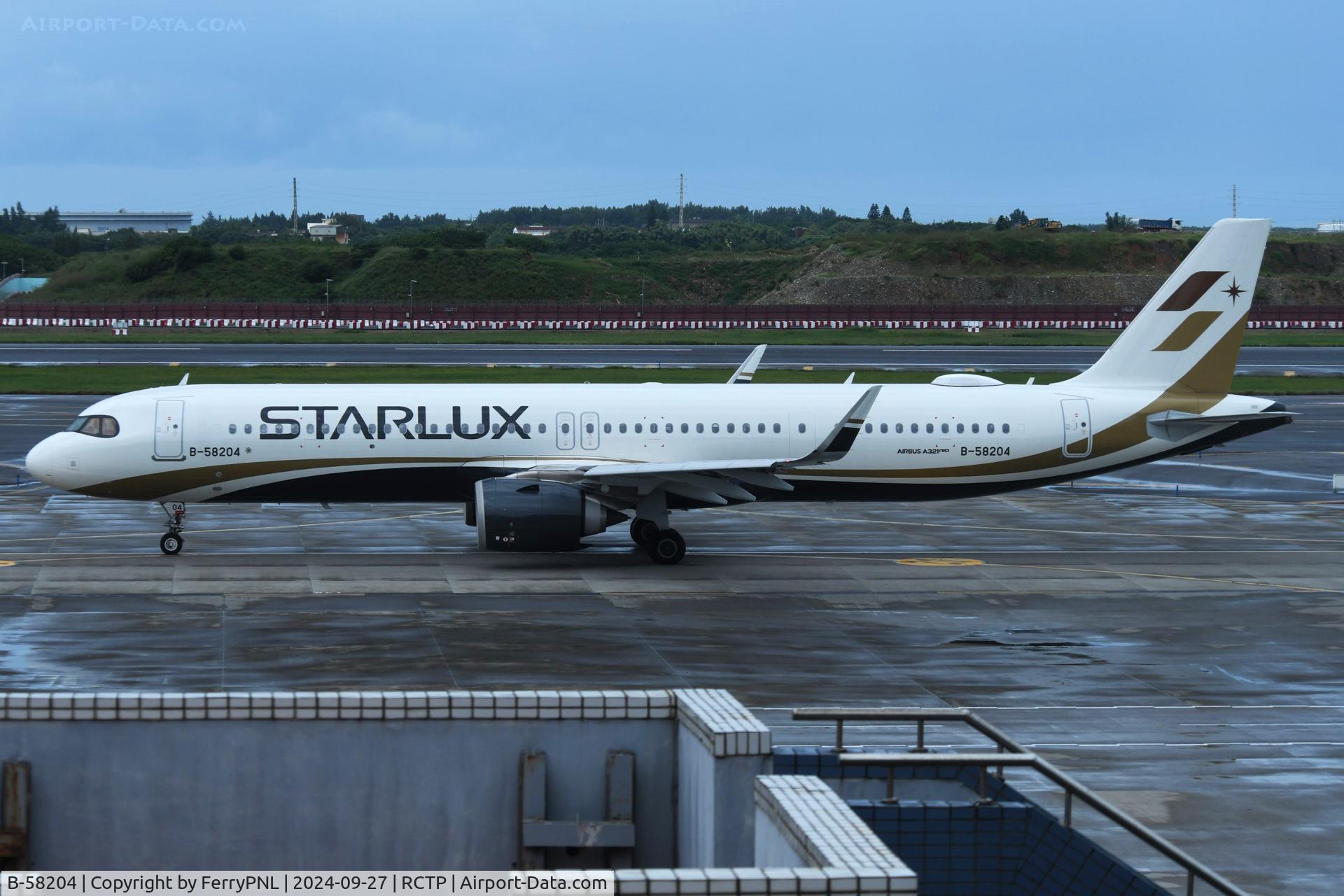 B-58204, 2020 Airbus A321-252NX C/N 10077, departing A321N of Starlux