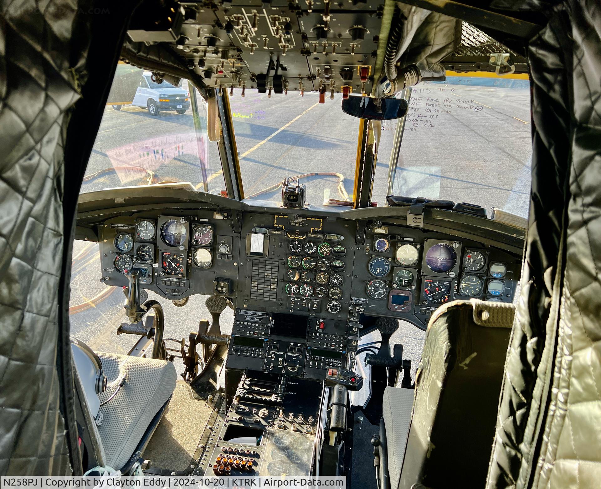 N258PJ, 1991 Boeing CH-47D C/N (M3407) 91-0258, Truckee Tahoe airport in California 2024.