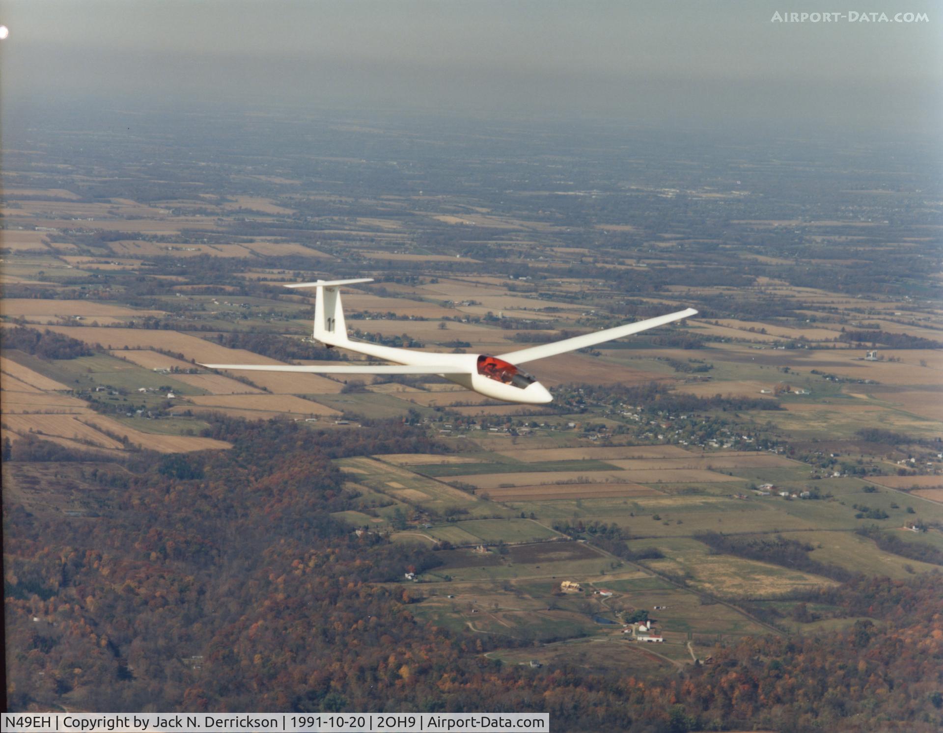 N49EH, Rolladen-Schneider LS-4 C/N 4005, Photos by Jim Walasek.