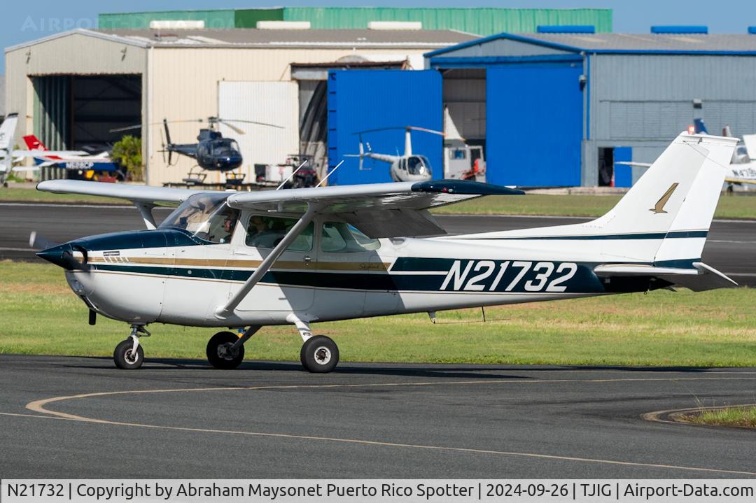 N21732, 1974 Cessna 172M C/N 17263997, Arrive on TJIG