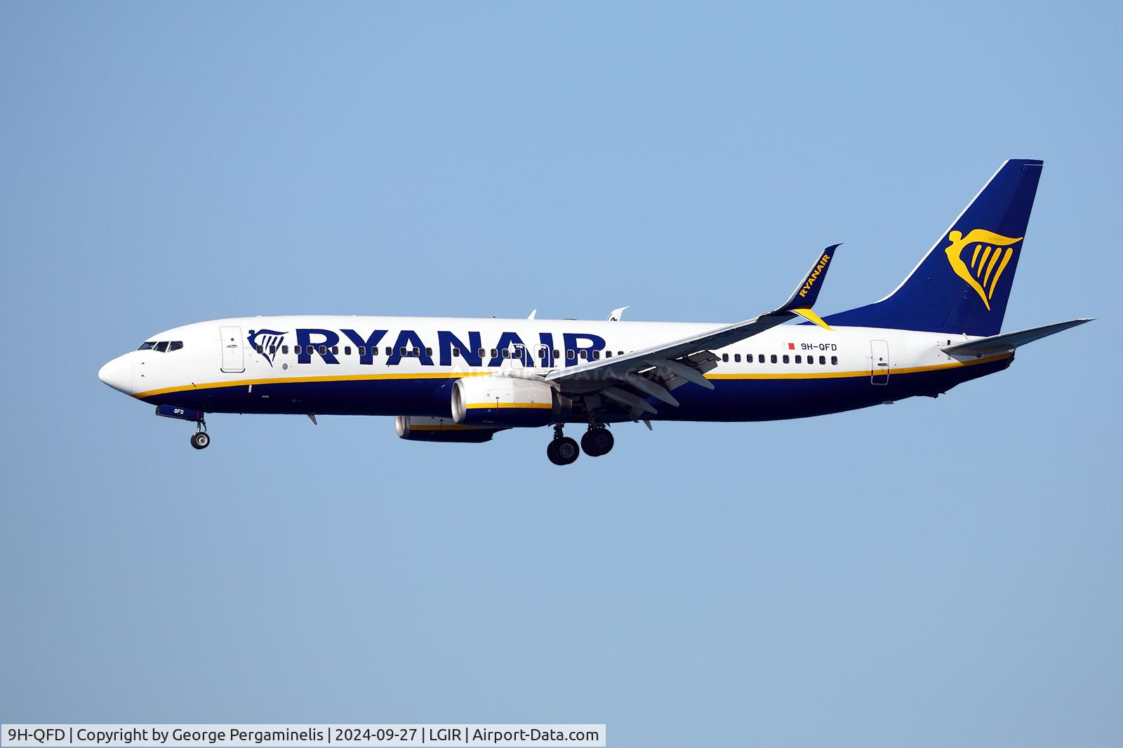 9H-QFD, 2007 Boeing 737-8AS C/N 36077, Short final for runway 27.