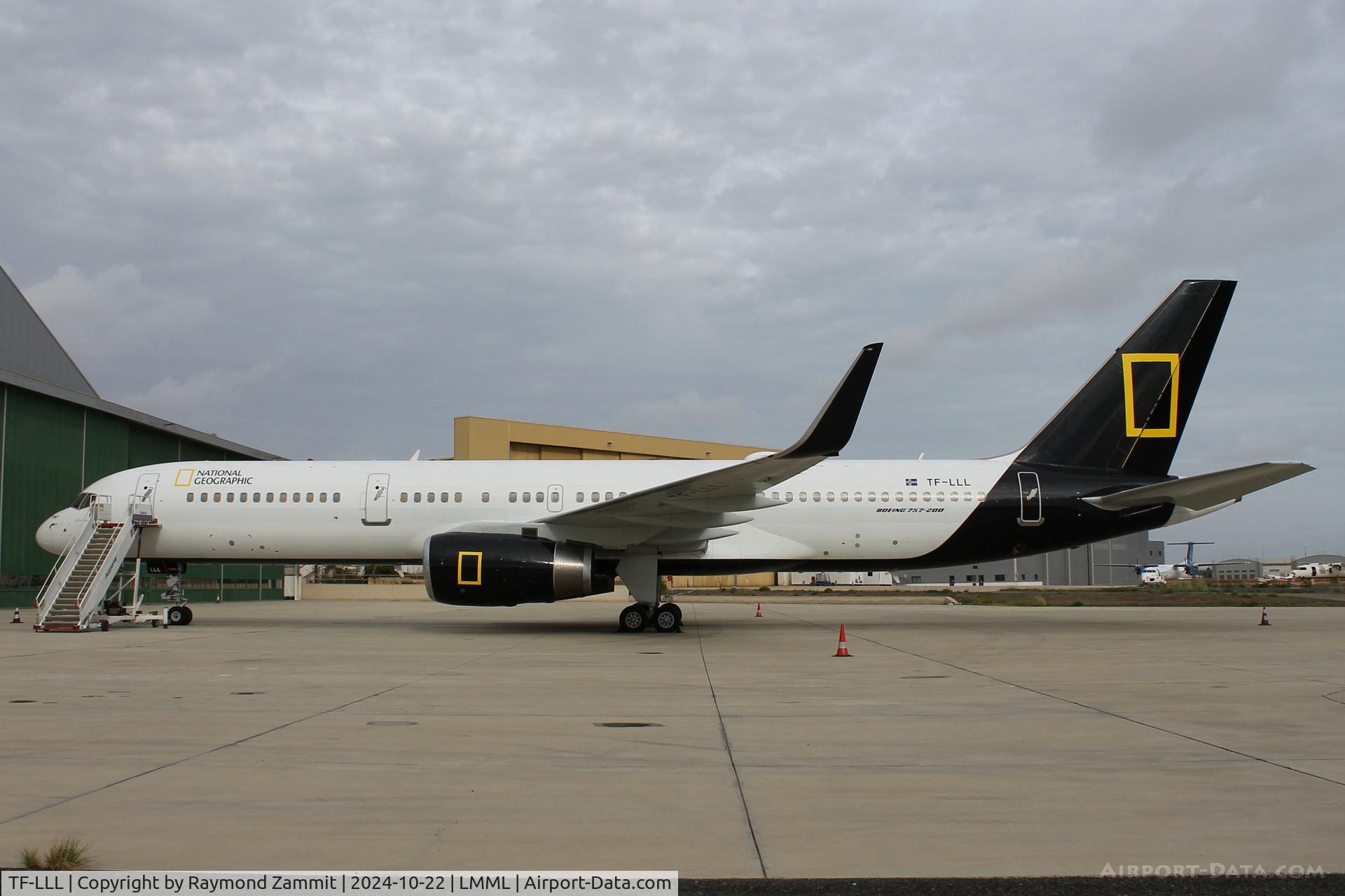 TF-LLL, 2000 Boeing 757-256 C/N 29307, B757 TF-LLL Icelandair in National Geographic Livery