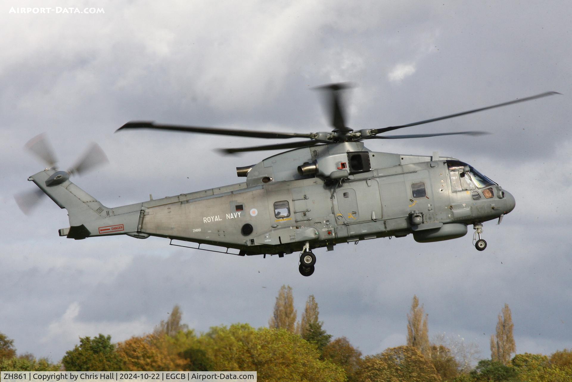 ZH861, AgustaWestland EH-101 Merlin HM.2 C/N 50168/RN41, Arriving at Barton for a RRR