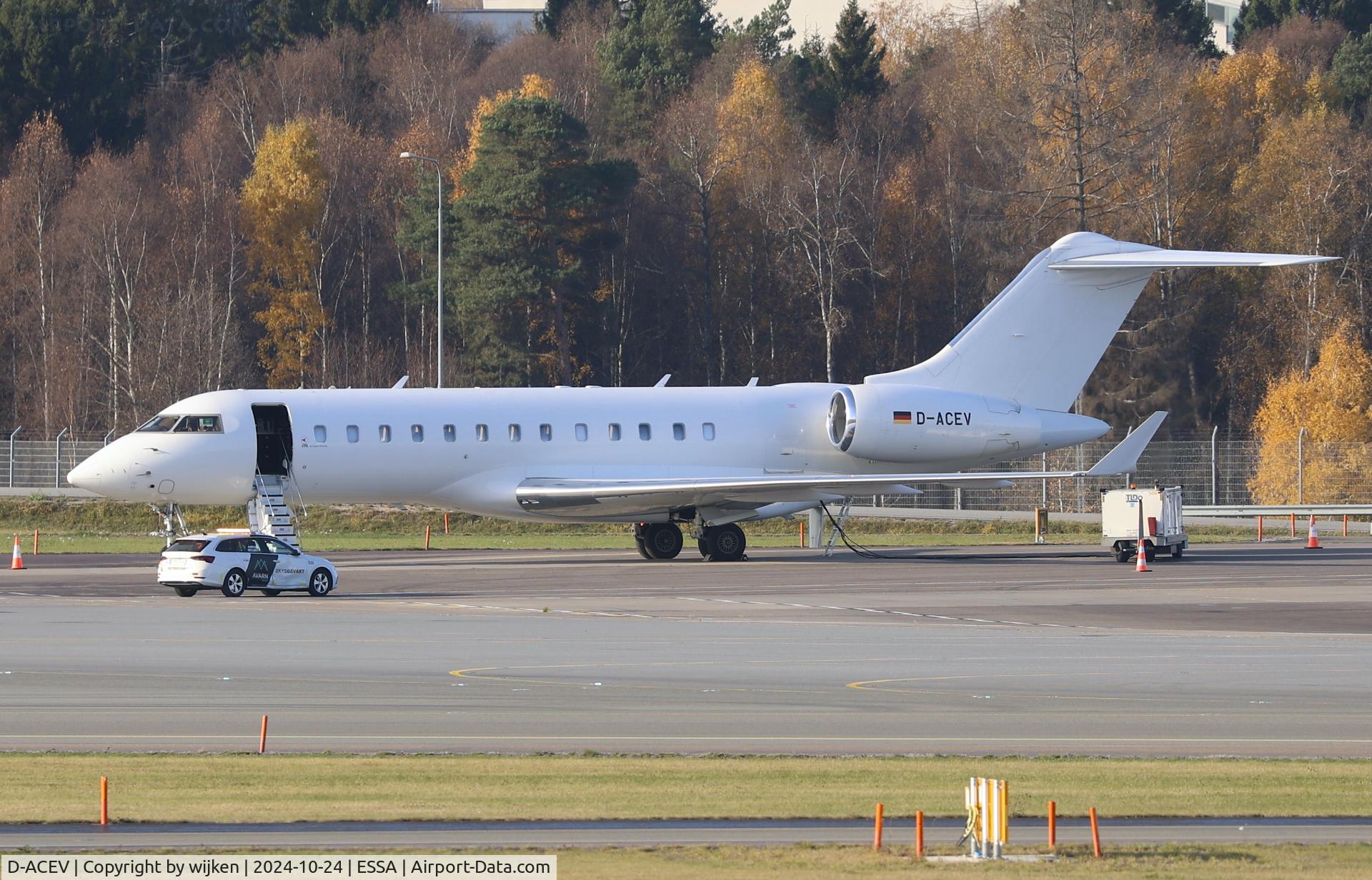 D-ACEV, 2001 Bombardier BD-700-1A10 Global Express C/N 9084, Ramp M