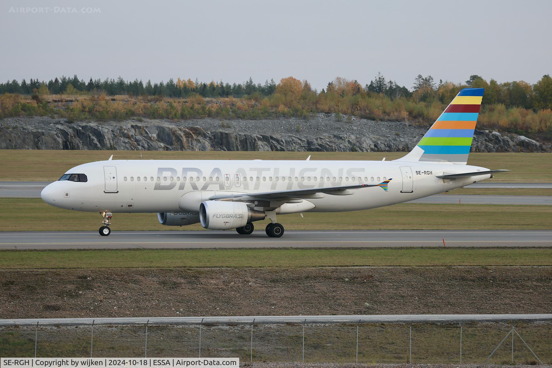 SE-RGH, 2008 Airbus A320-214 C/N 3508, Twy W