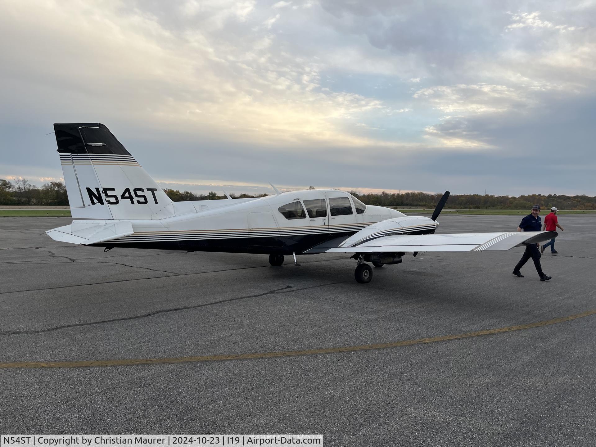 N54ST, 1974 Piper PA-23-250 C/N 27-7405358, Piper PA-23-250 Aztec