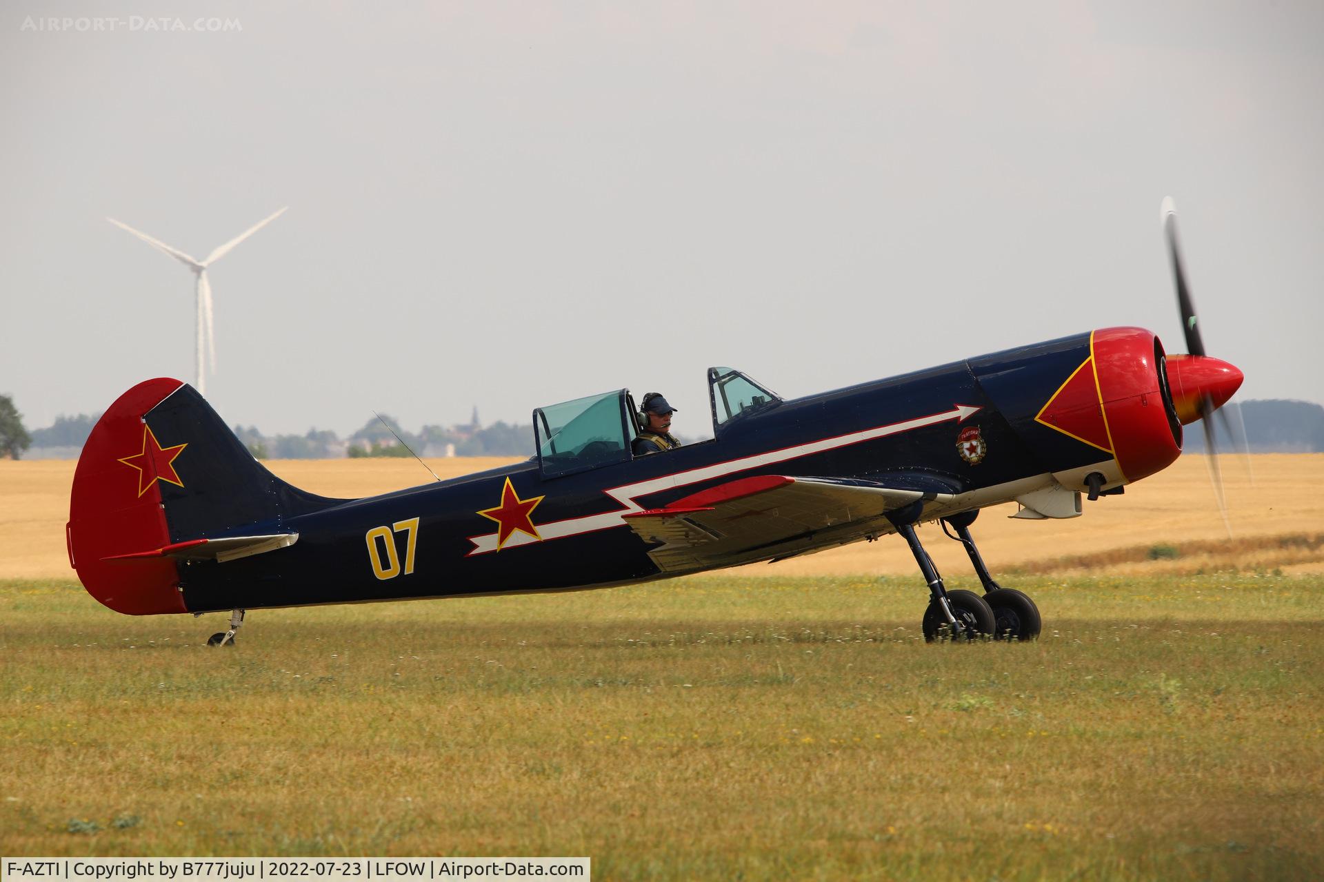 F-AZTI, Yakovlev Yak-50 C/N 842807, at Saint-Quentin