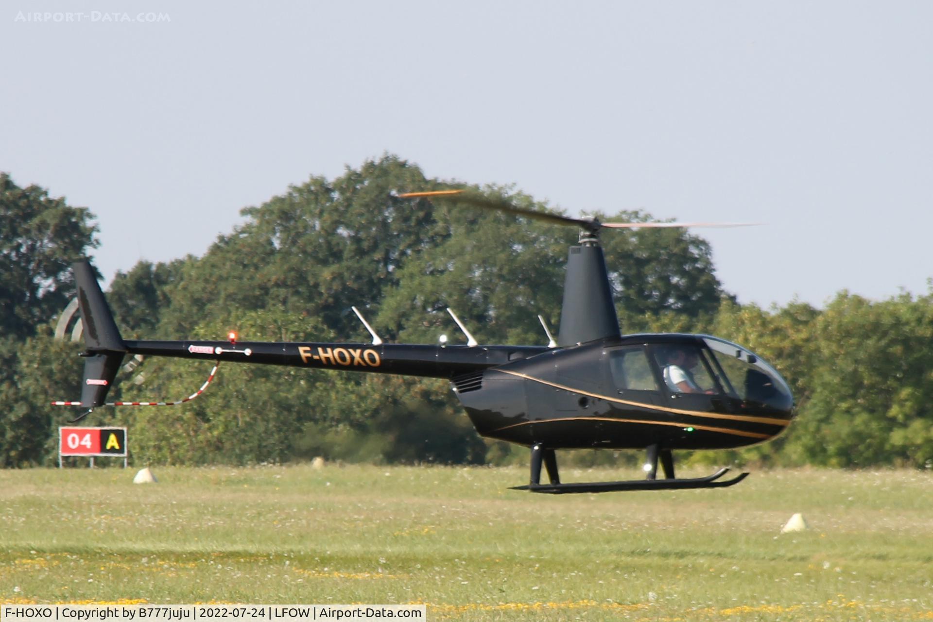 F-HOXO, 2020 Robinson R44 Raven II C/N 14419, at Saint-Quentin