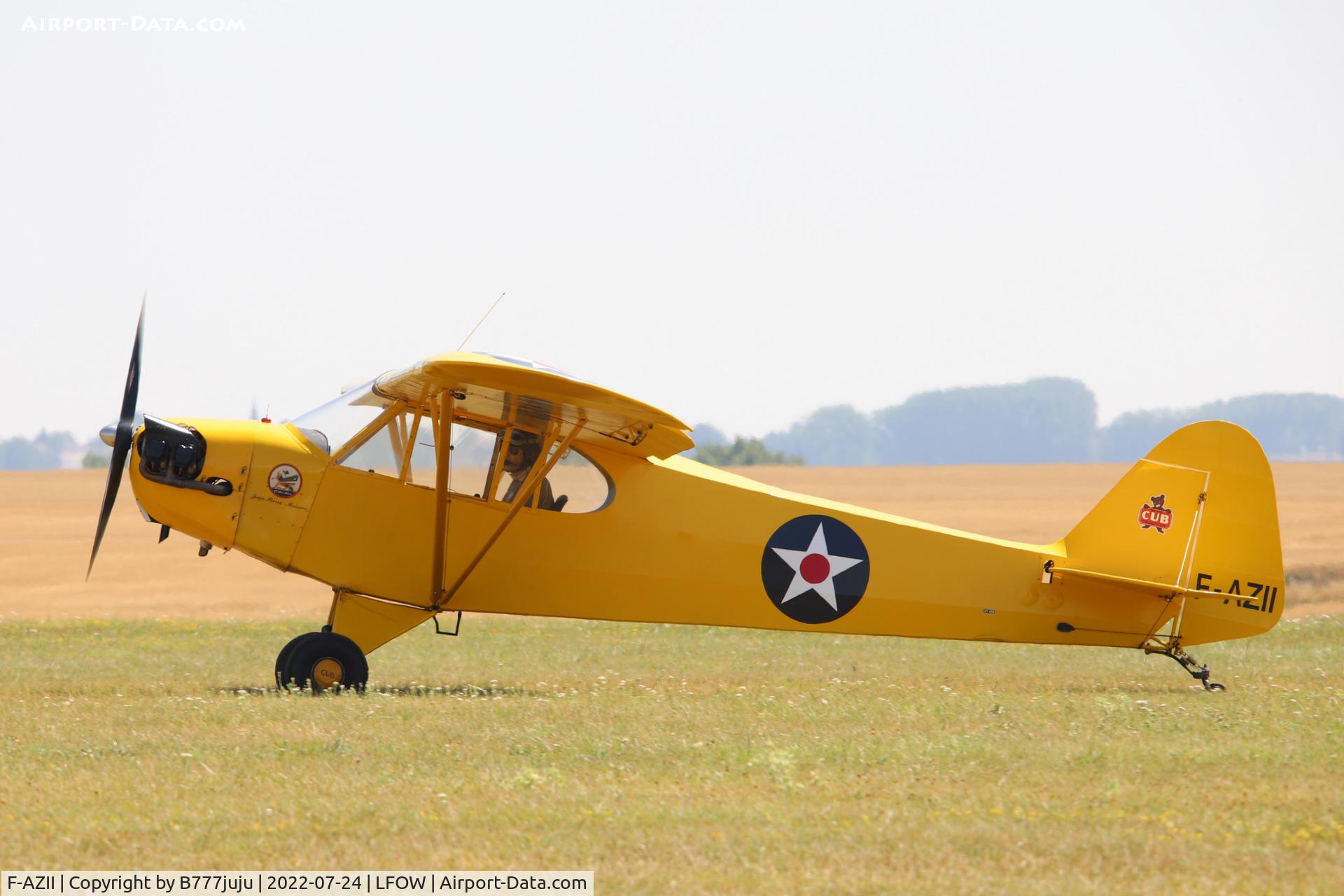 F-AZII, Piper J2 C/N 5418, at Saint-Quentin