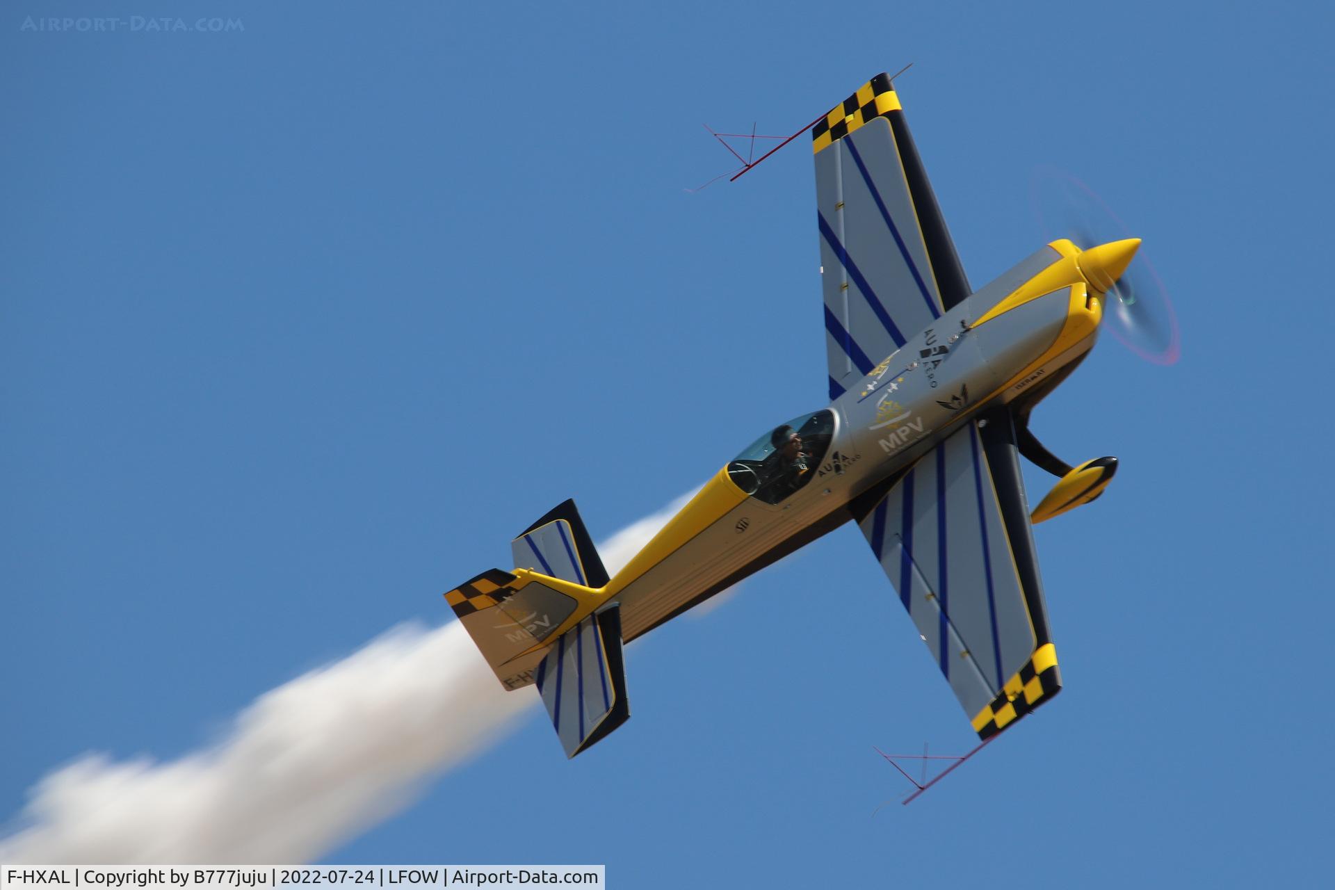 F-HXAL, Extra EA-300SC C/N SC047, at Saint-Quentin