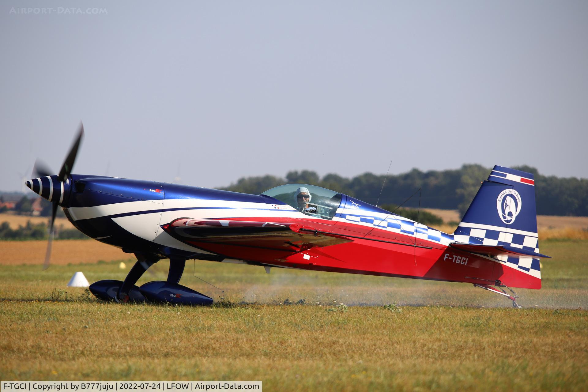F-TGCI, Extra EA-330SC C/N 04, at Saint-Quentin