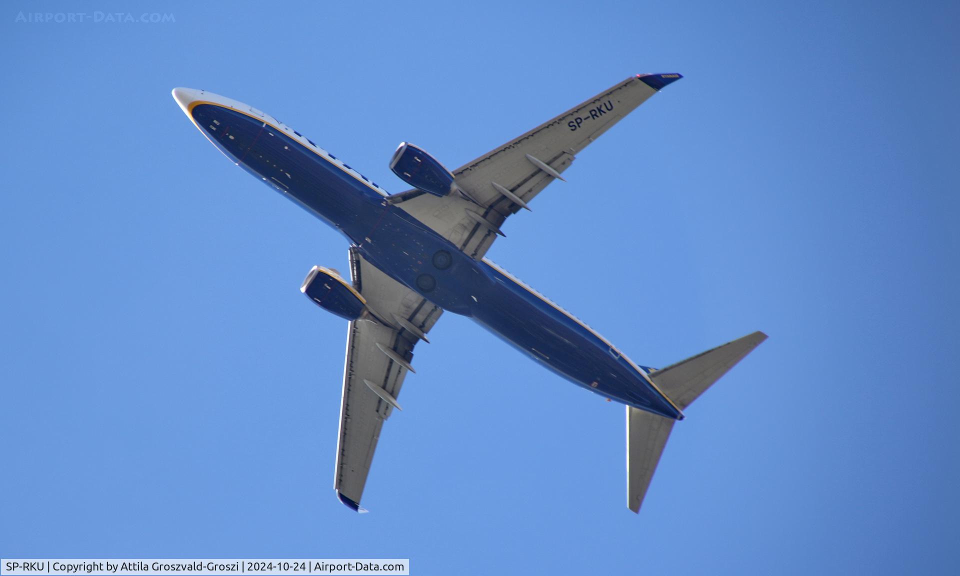 SP-RKU, 2017 Boeing 737-8AS(WL) C/N 44806, In the airspace of Budapest, Hungary