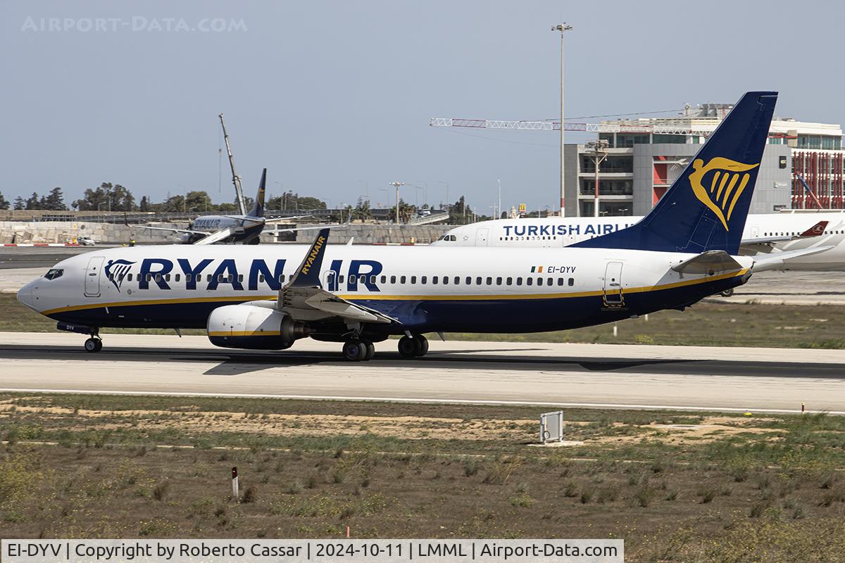 EI-DYV, 2008 Boeing 737-8AS C/N 37512, Runway 31
