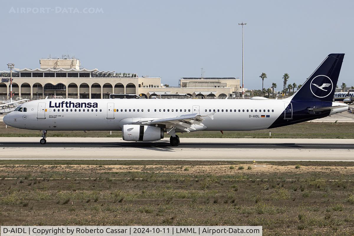 D-AIDL, 2011 Airbus A321-231 C/N 4881, Runway 31