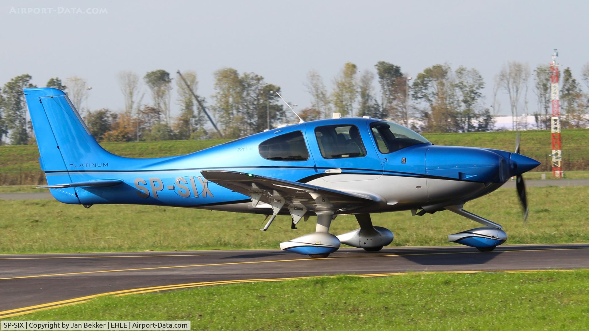 SP-SIX, Cirrus SR22T-GTS G6 Platinum C/N 1538, Lelystad Airport