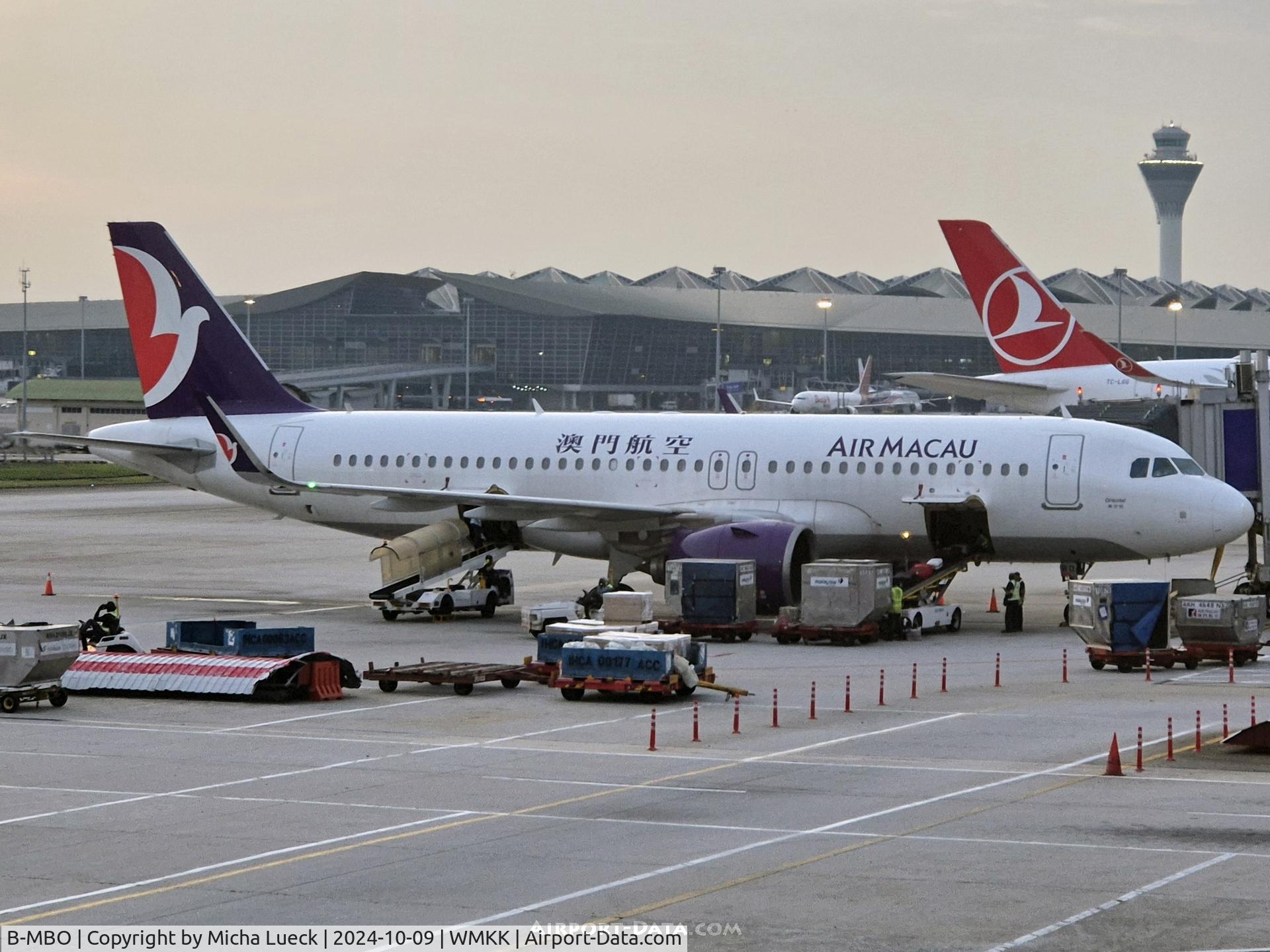 B-MBO, 2019 Airbus 320-271N C/N 8820, At KUL
