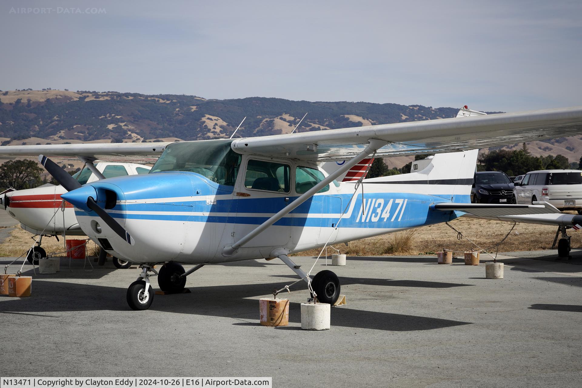 N13471, 1973 Cessna 172M C/N 17262774, San Martin airport in California 2024.