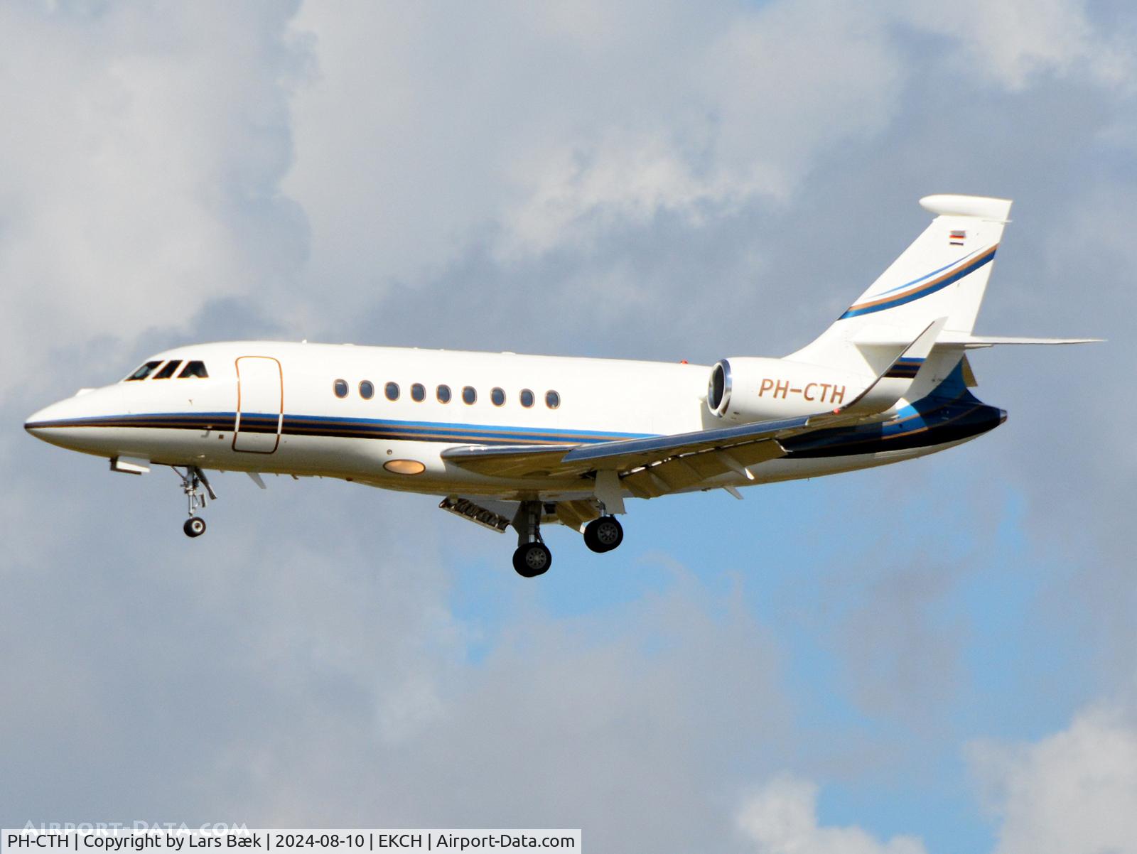 PH-CTH, 2011 Dassault Falcon 2000LX C/N 194, Kystvejen RWY22L