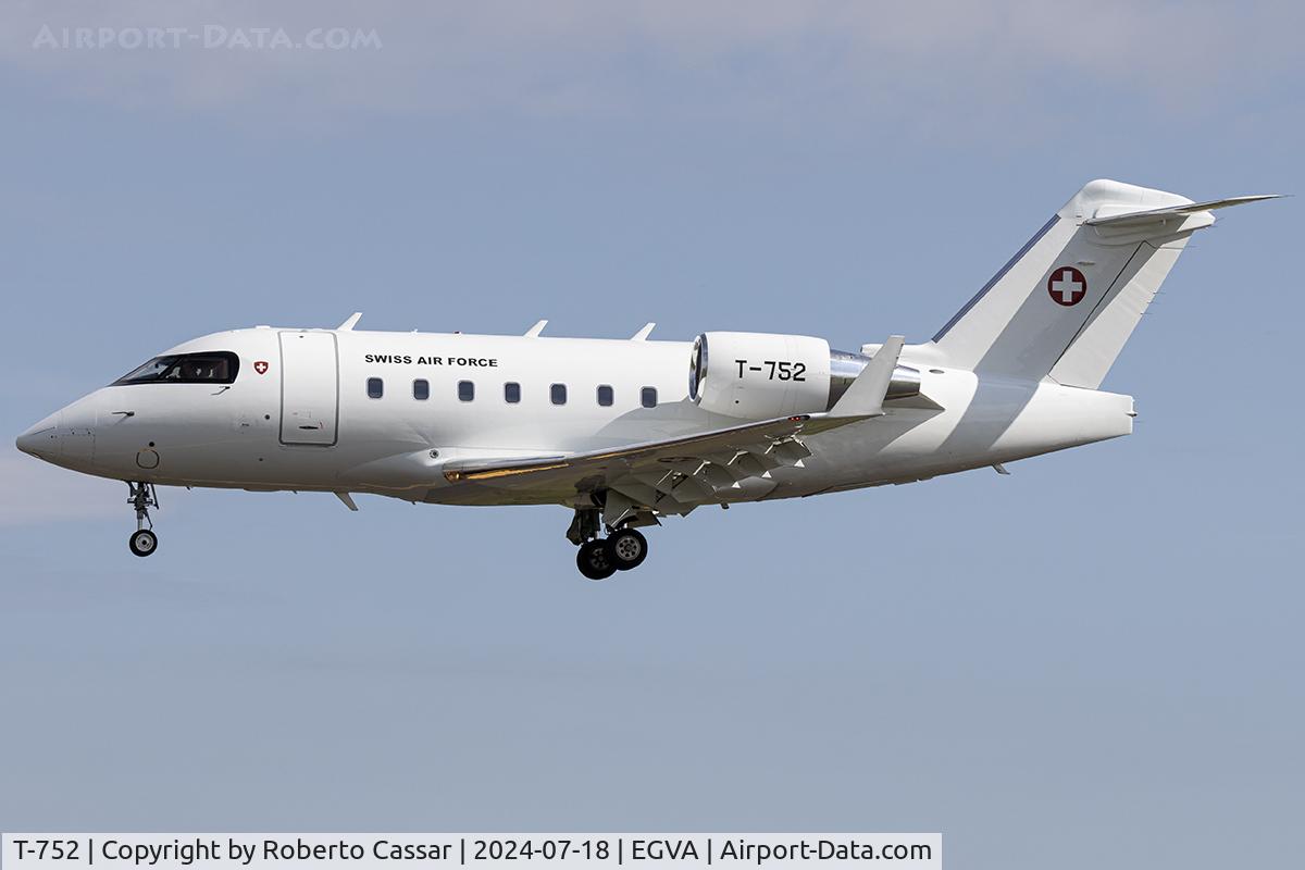 T-752, 2002 Bombardier Challenger 604 (CL-600-2B16) C/N 5540, RIAT 24
