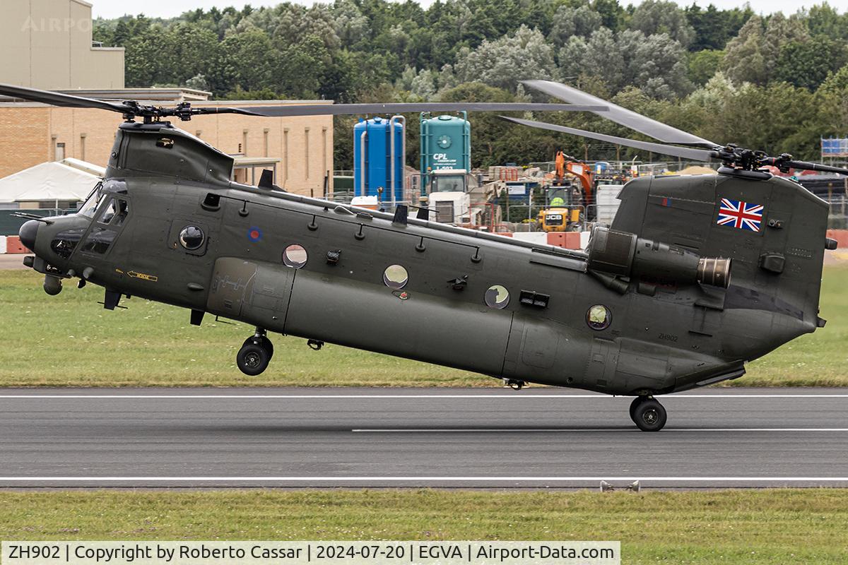 ZH902, 1998 Boeing Vertol Chinook HC.3 (MH-47E) C/N M.4481, RIAT 24