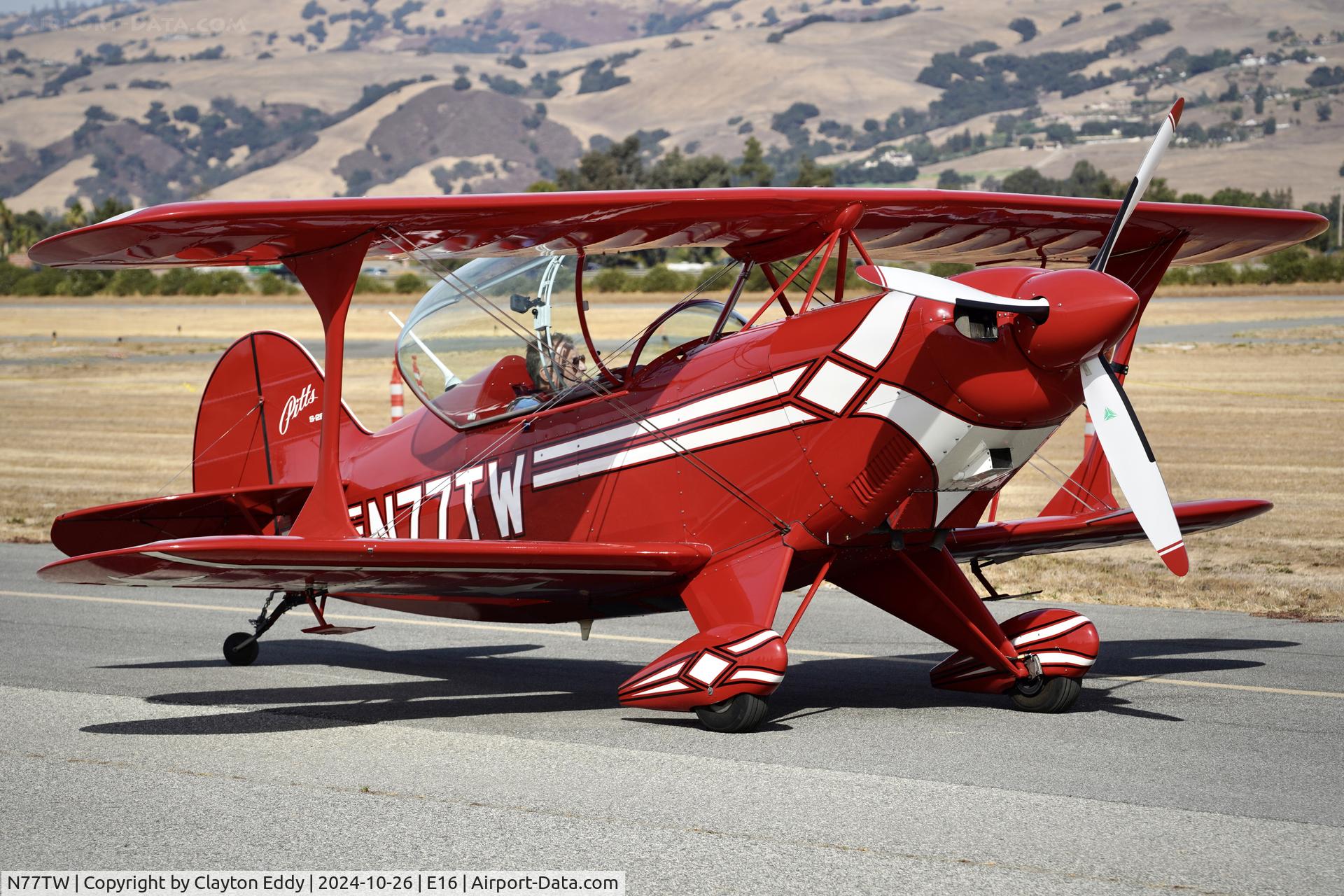 N77TW, 1989 Christen Pitts S-2B Special C/N 5160, San Martin airport in California 2024.