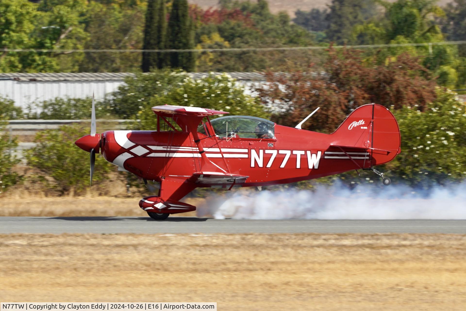 N77TW, 1989 Christen Pitts S-2B Special C/N 5160, San Martin airport in California 2024.