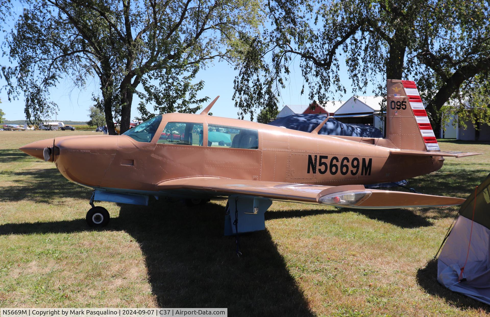 N5669M, 1983 Mooney M20J 201 C/N 24-1395, Mooney M20J