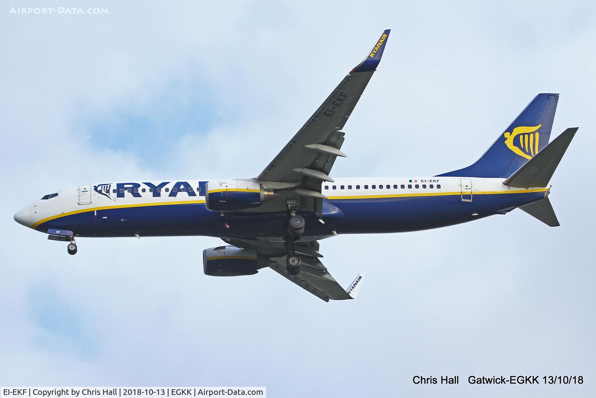 EI-EKF, 2009 Boeing 737-8AS C/N 35025, Gatwick