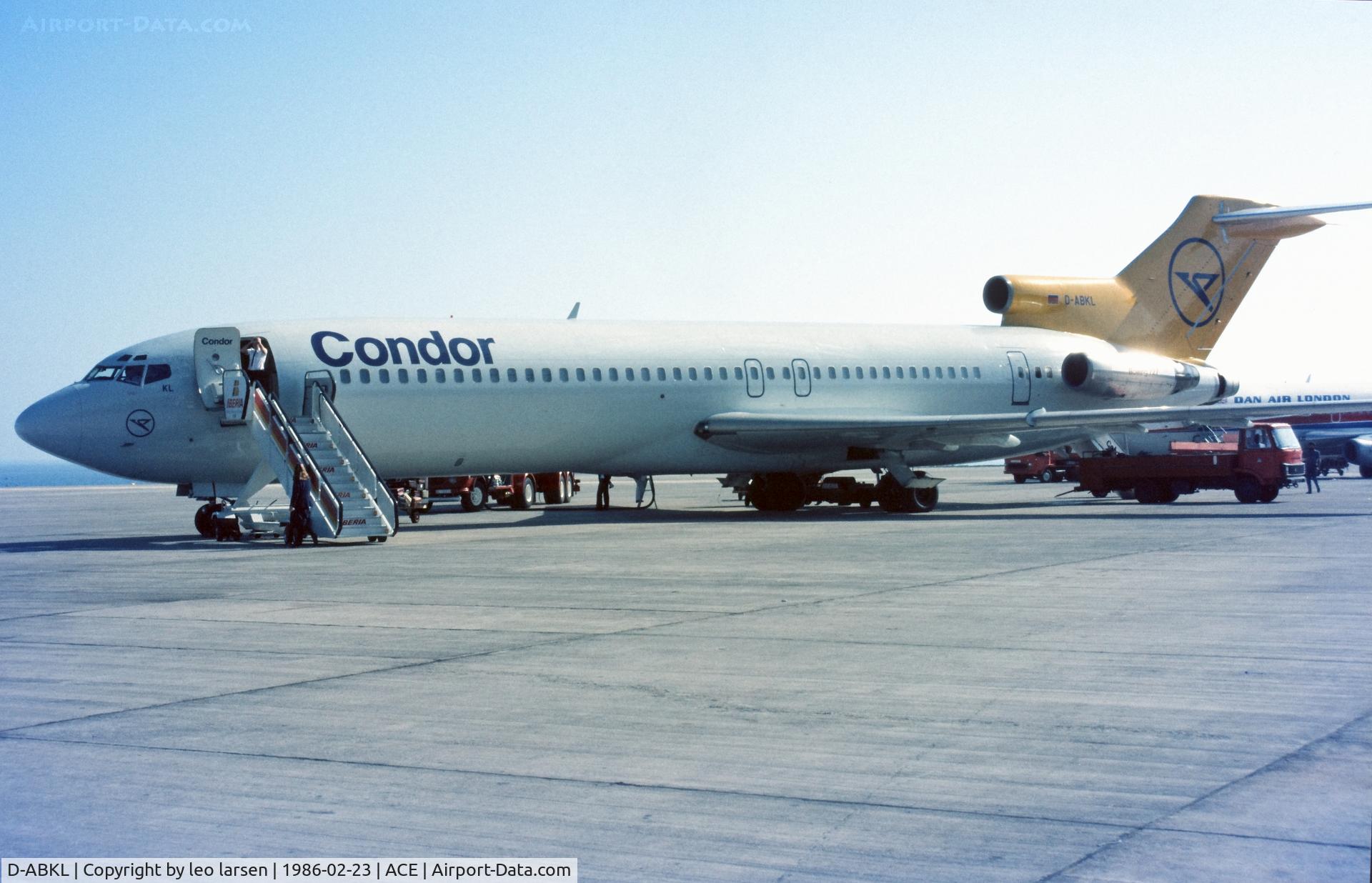 D-ABKL, 2010 Boeing 737-86J C/N 37754, Lanzerote 23.2.1986
