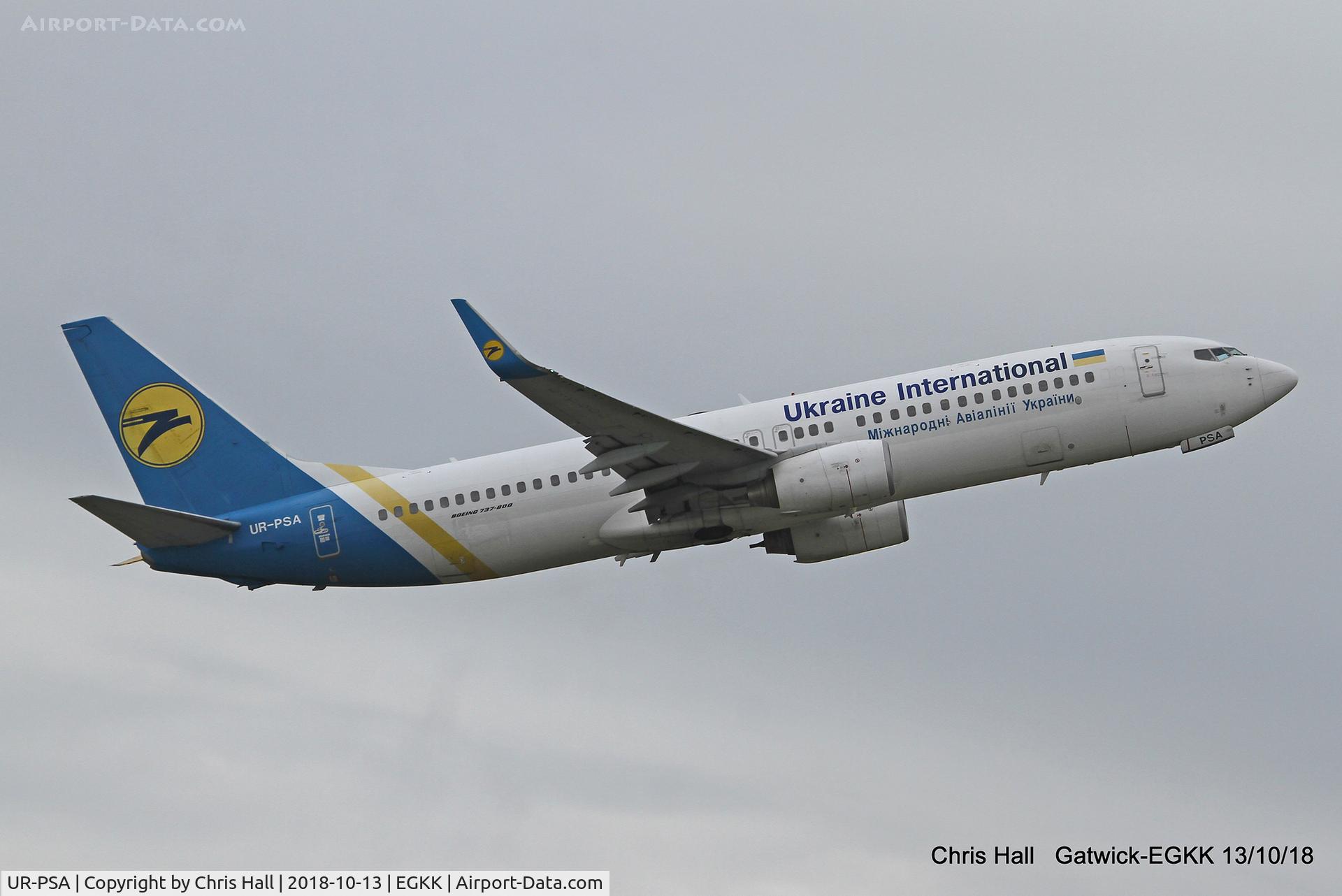 UR-PSA, 2009 Boeing 737-8HX C/N 29658, Gatwick