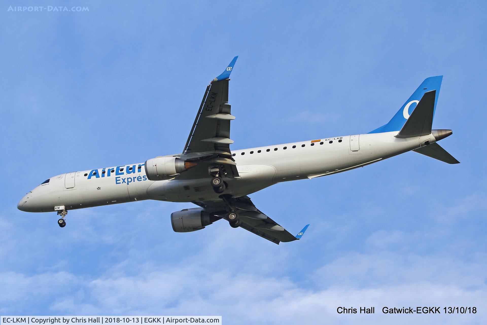 EC-LKM, 2011 Embraer 195LR (ERJ-190-200LR) C/N 19000425, Gatwick