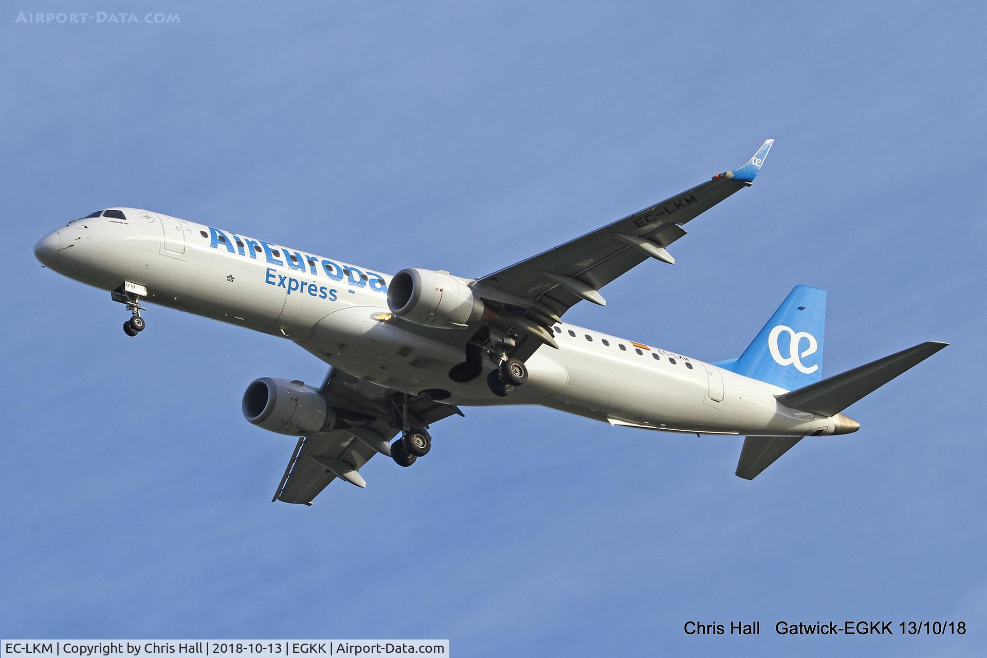 EC-LKM, 2011 Embraer 195LR (ERJ-190-200LR) C/N 19000425, Gatwick