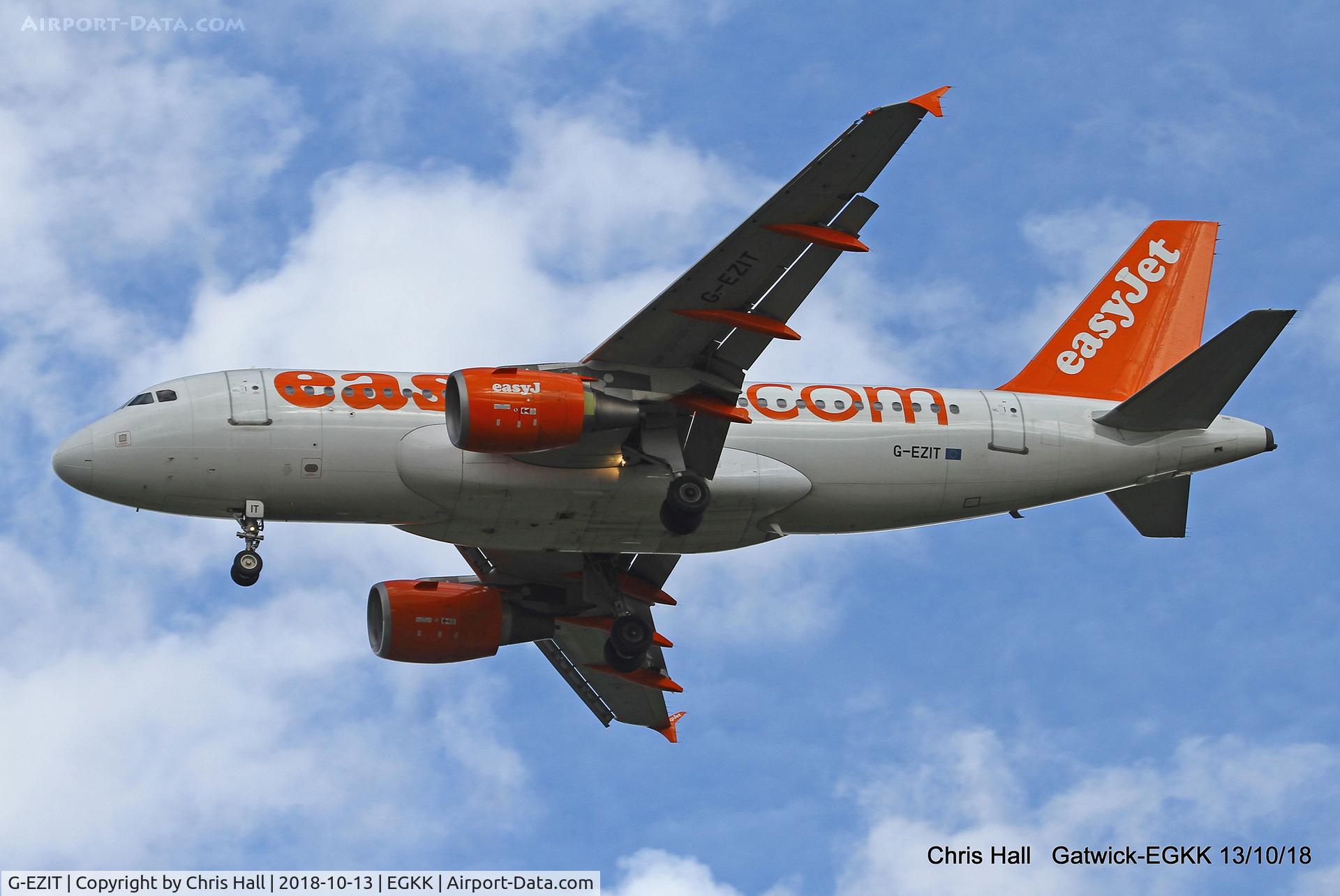 G-EZIT, 2005 Airbus A319-111 C/N 2538, Gatwick