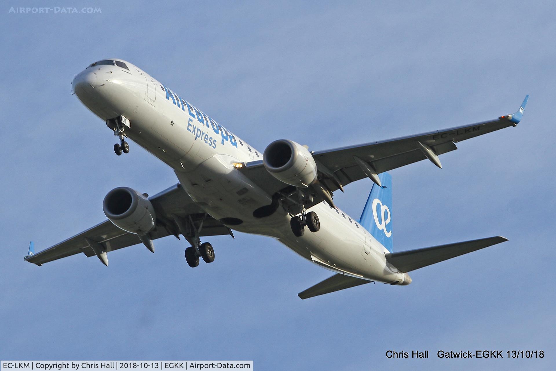 EC-LKM, 2011 Embraer 195LR (ERJ-190-200LR) C/N 19000425, Gatwick