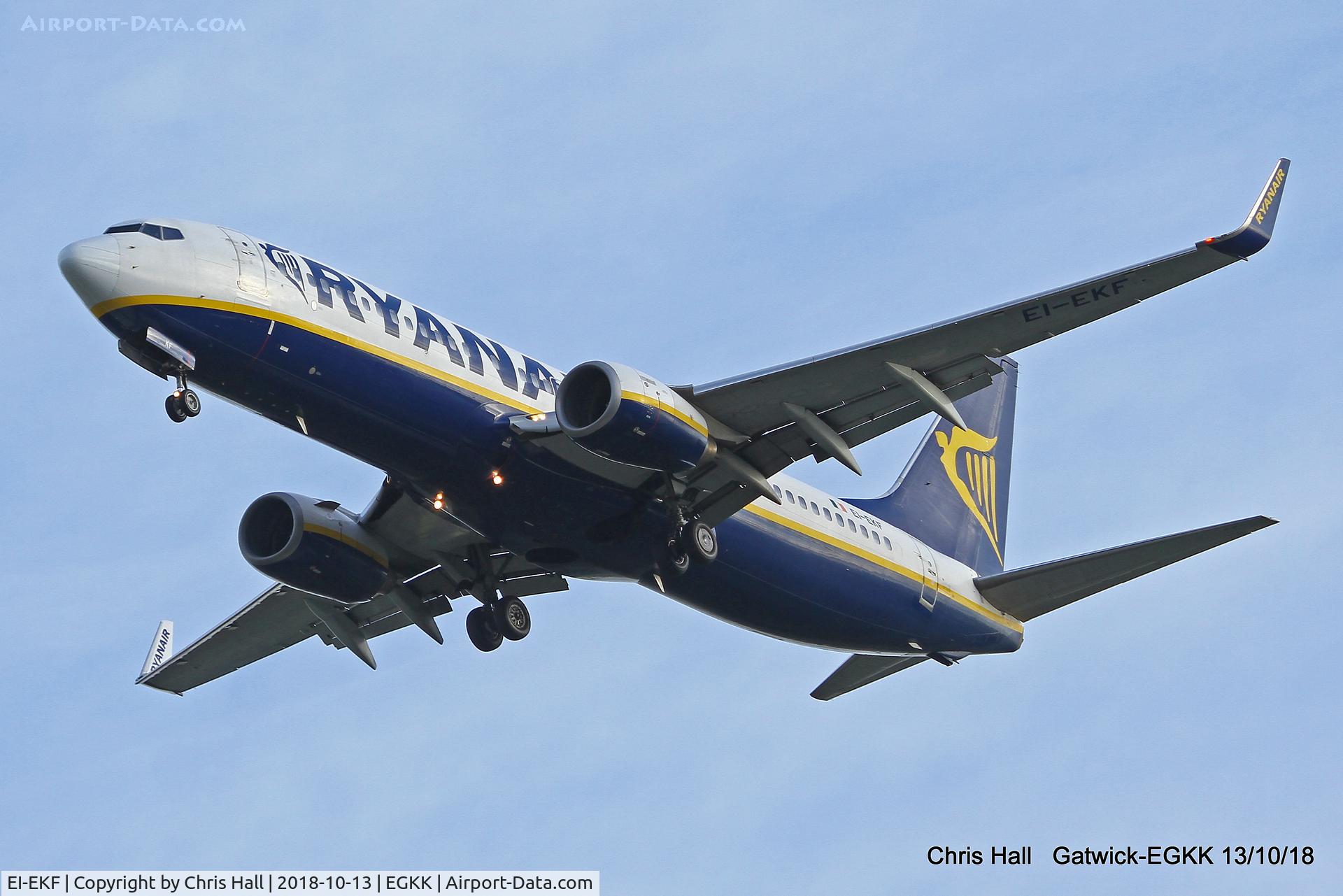 EI-EKF, 2009 Boeing 737-8AS C/N 35025, Gatwick