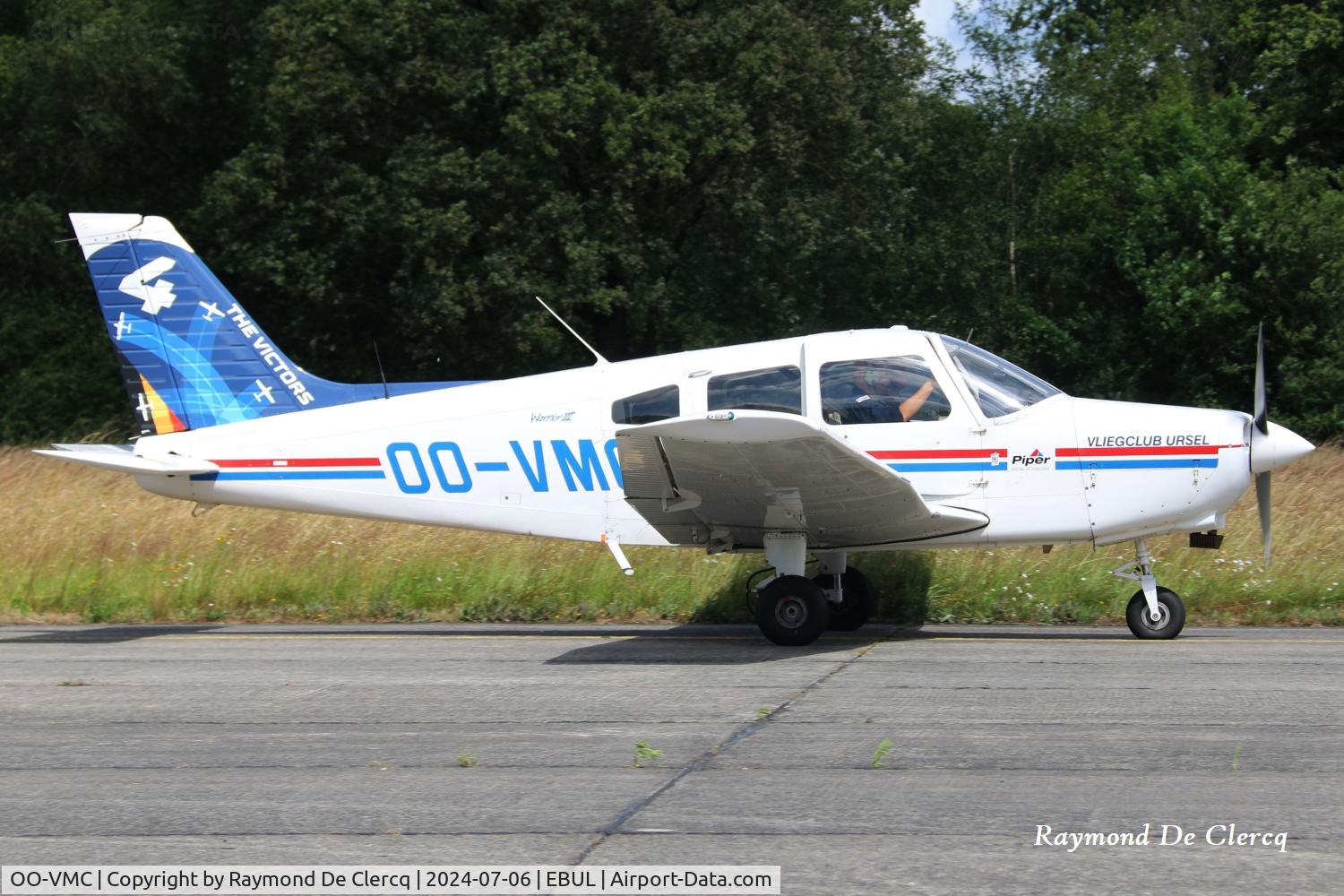 OO-VMC, 1996 Piper PA-28-161 C/N 2842016, Victor 4 with special tail celebrating 20 years The Victors.