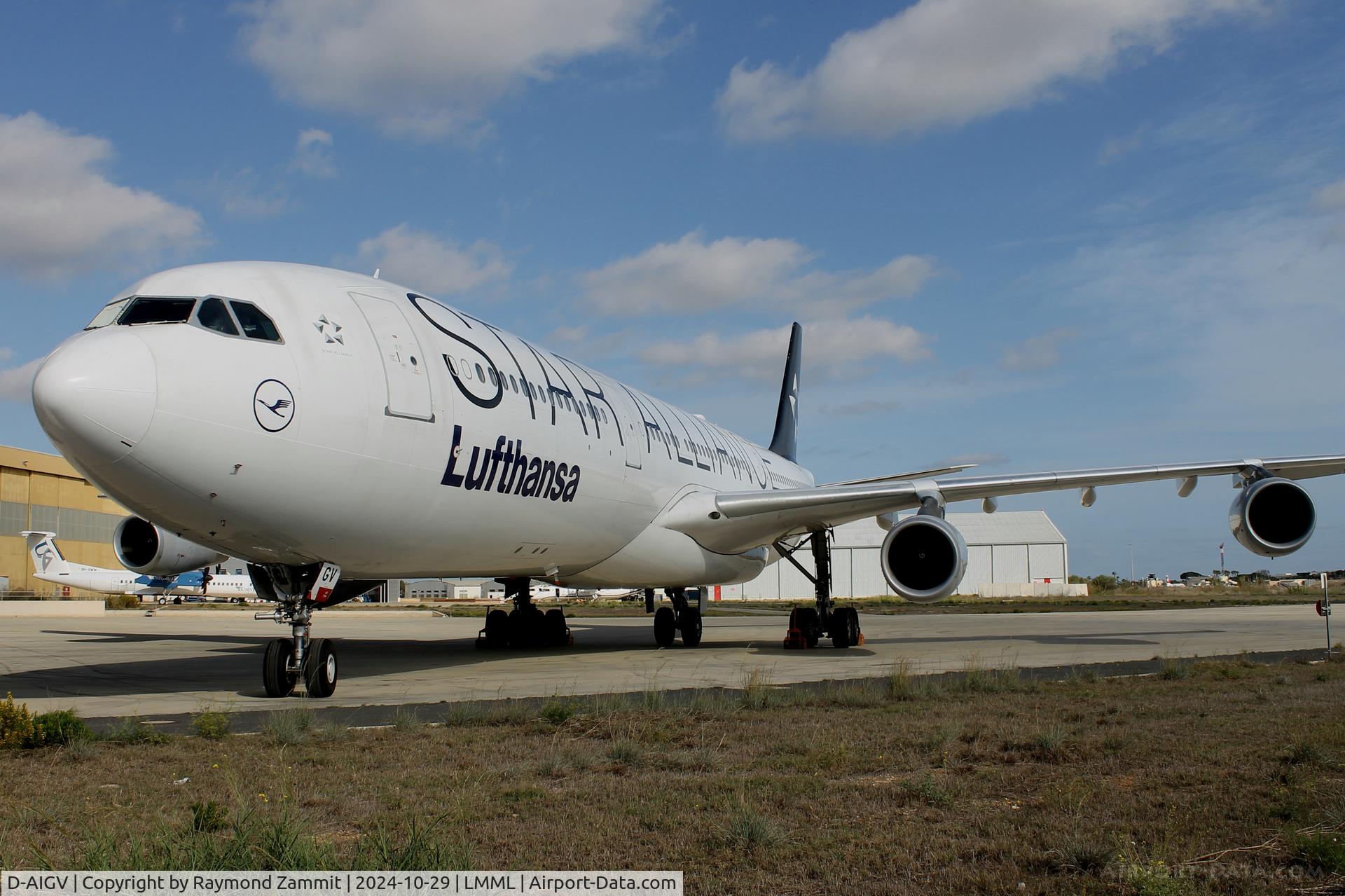 D-AIGV, 2000 Airbus A340-313X C/N 325, A340 D-AIGV Lufthansa in Star Alliance livery.