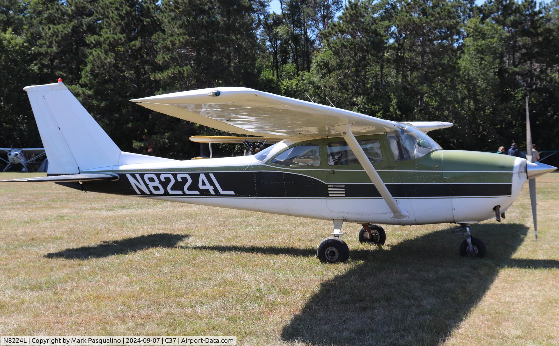 N8224L, 1967 Cessna 172H C/N 17256424, Cessna 172H