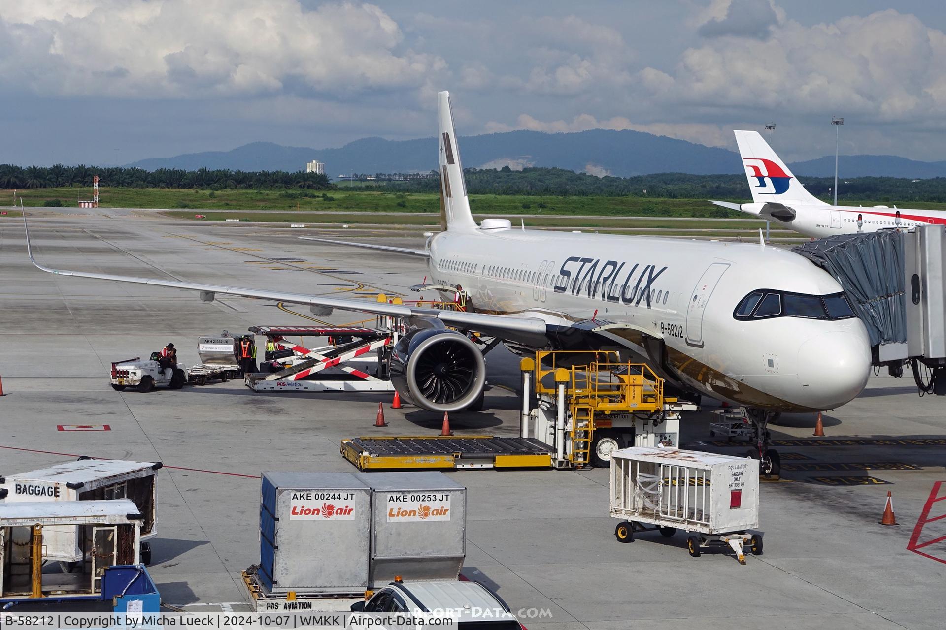 B-58212, 2022 Airbus 321-251NX C/N 11047, At Kuala Lumpur