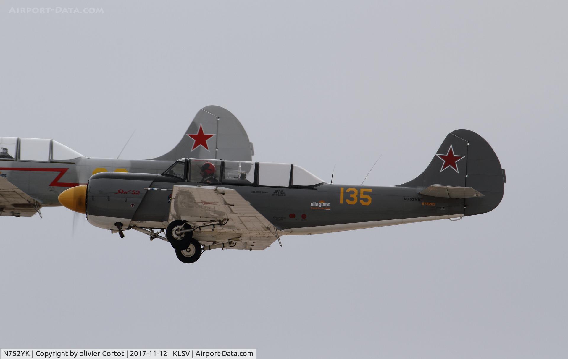 N752YK, 1987 Yakovlev Yak-52 C/N 878203, 2017 airshow