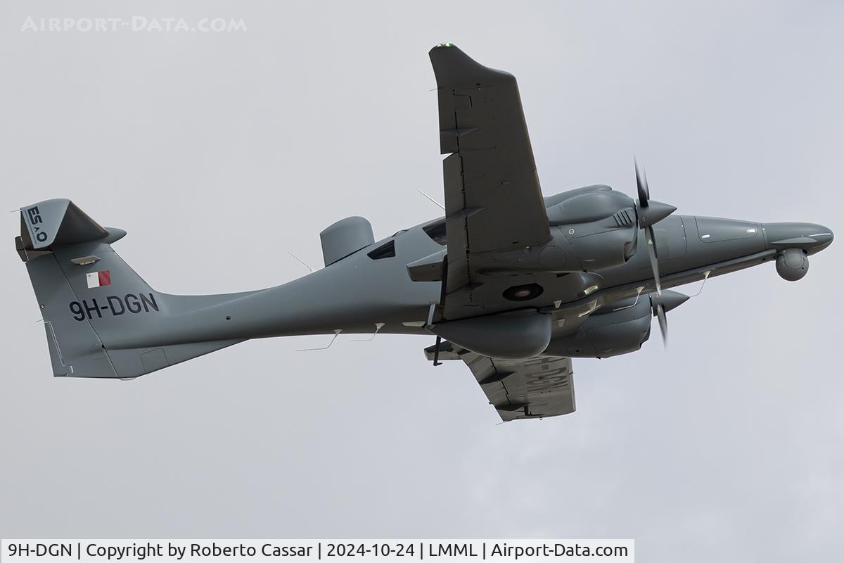9H-DGN, Diamond DA-62MPP C/N 62.194, Runway 13