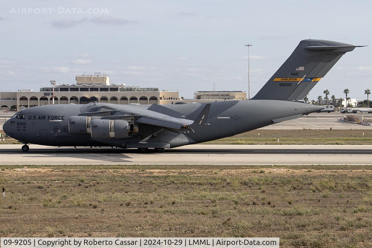 09-9205, 2009 Boeing C-17A Globemaster III C/N P-205, Runway 31
