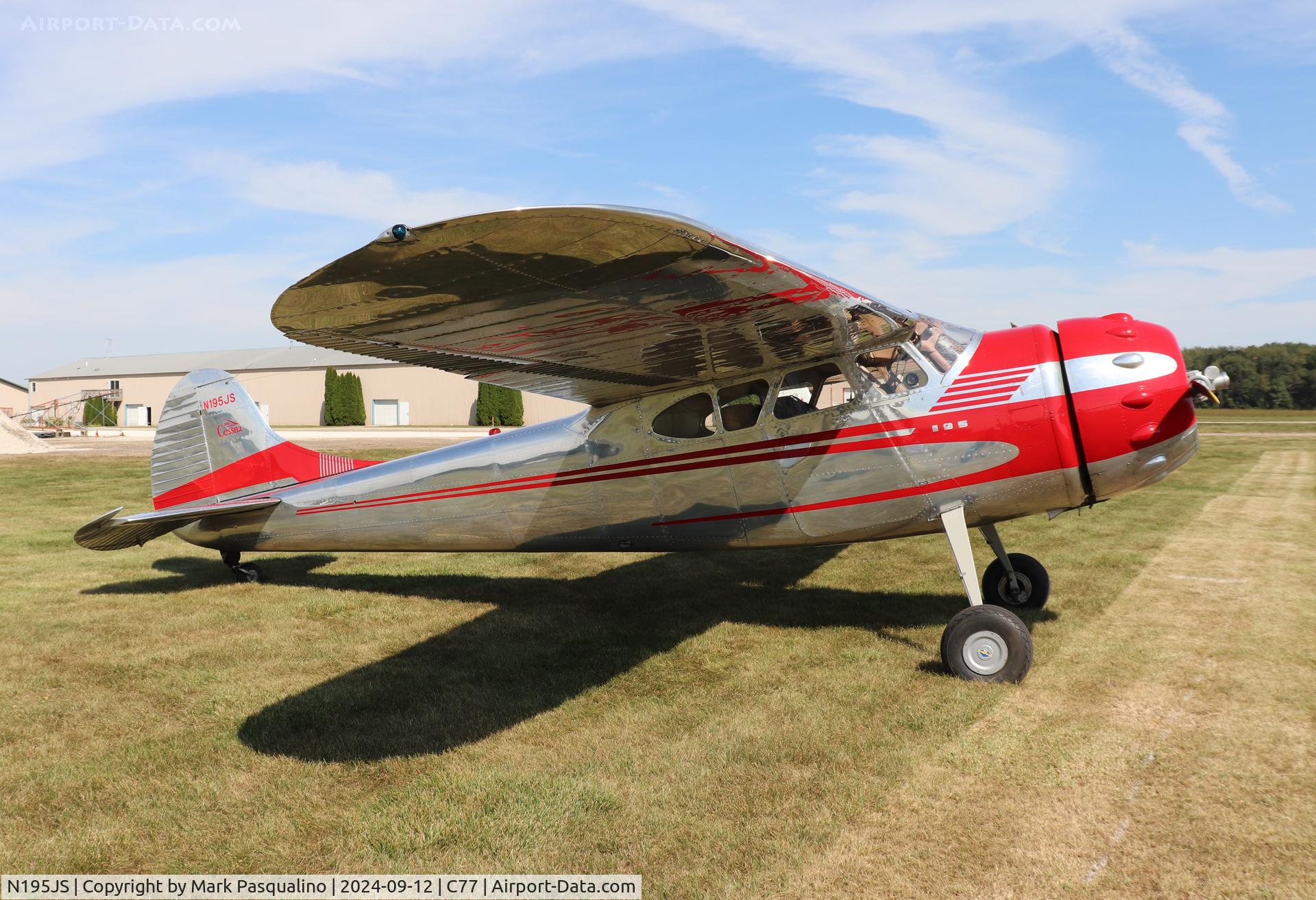 N195JS, 1960 Cessna 195B Businessliner C/N 16026, Cessna 195B
