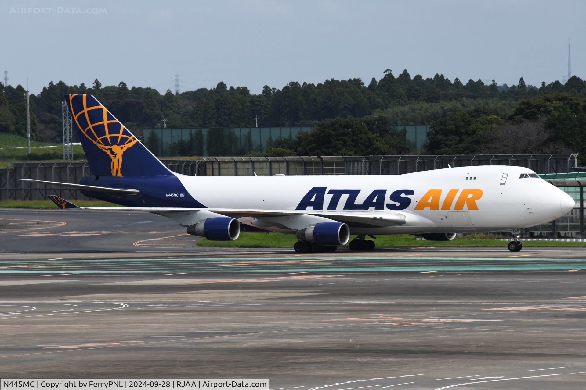 N445MC, 2003 Boeing 747-4B5ERF C/N 33515, Atlas B744F  almost spotless