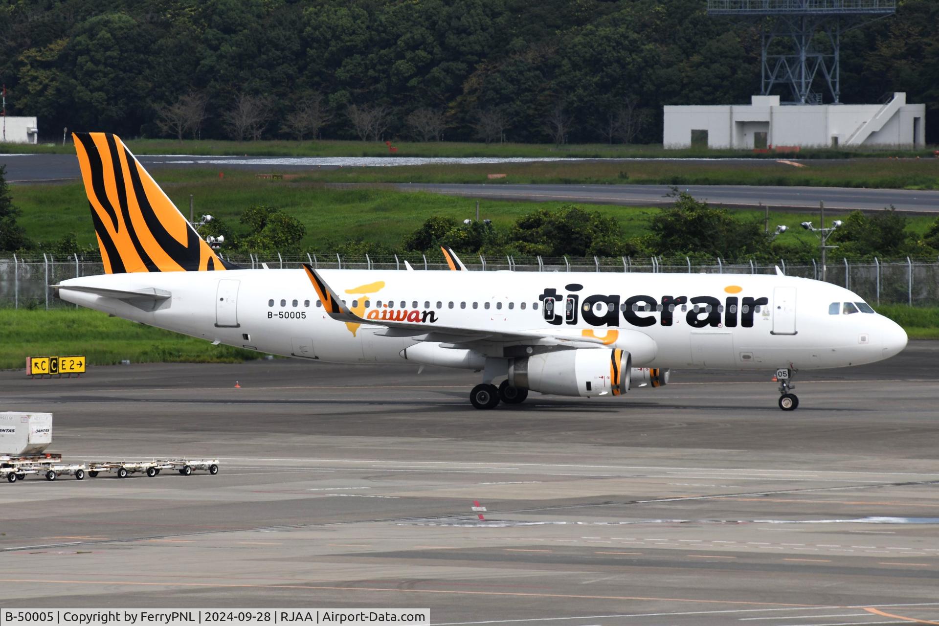 B-50005, 2015 Airbus A320-232 C/N 6522, Taiwan Tigerair A320 arriving