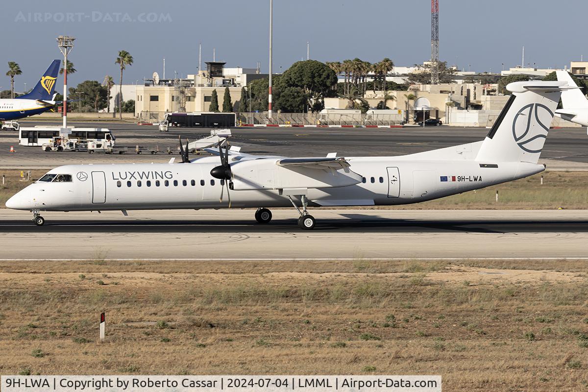 9H-LWA, De-Havilland Canada Dash 8-400 C/N 4088, Runway 31