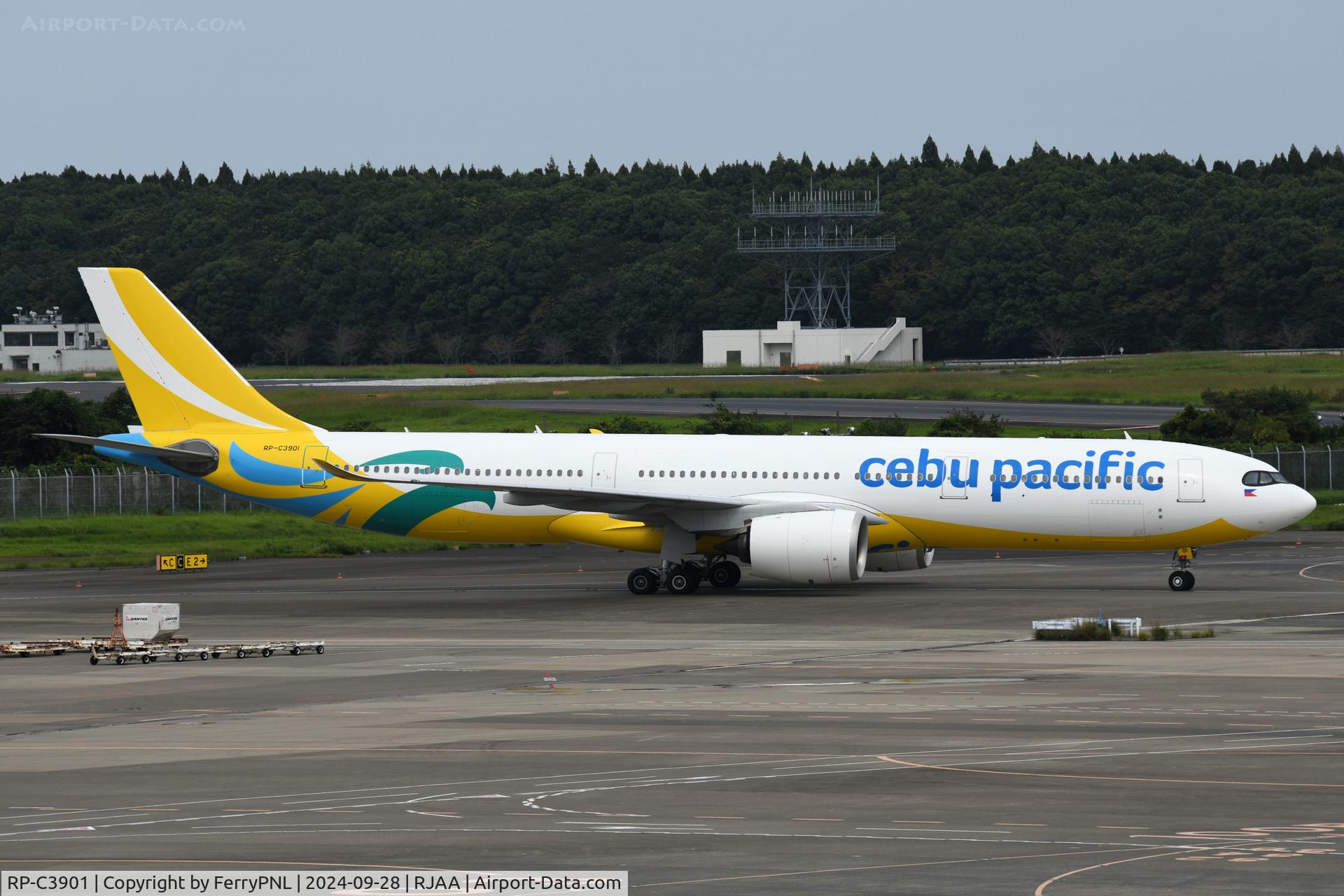RP-C3901, 2021 Airbus A330-941 C/N 2002, Cebu Pacific A339 looks nice but is it comfortable with 459 seats onboard?